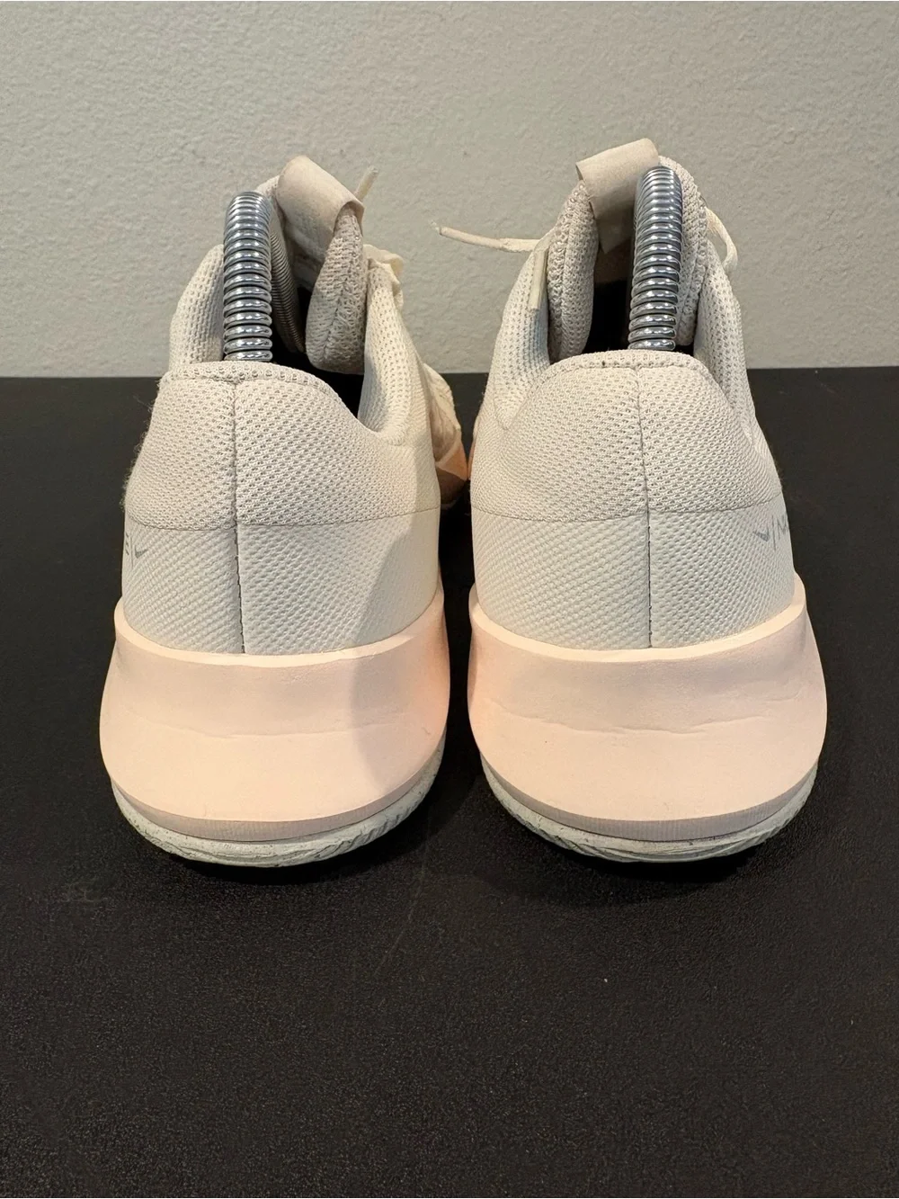 Nike MC Trainer 2 Sneaker Women’s Size 8 Ivory/Pink/Rose Shoes DM0824-104 - Picture 6 of 9
